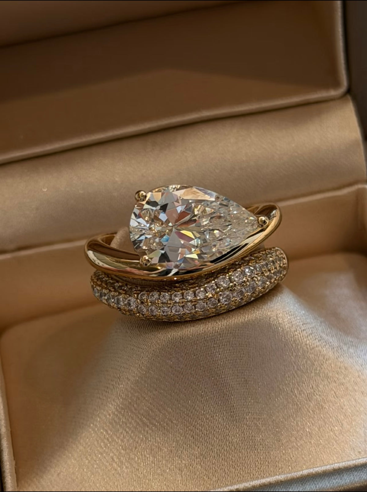 S925 Sterling Silver Pear-Shaped Zircon Ring Set for Mom